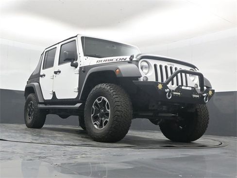 Used 2015 Jeep Wrangler Unlimited Rubicon image 46