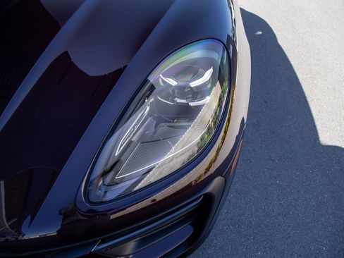 New 2026 Porsche Macan AWD/4WD image 11