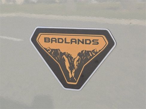 Used 2024 Ford Bronco Sport Badlands image 14