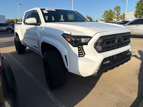 Used 2024 Toyota Tacoma SR5 AWD/4WD image 3