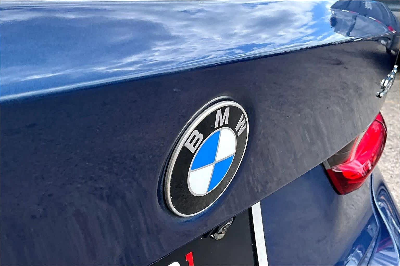Used 2021 BMW 330i Sedan w/ Convenience Package RWD image 31