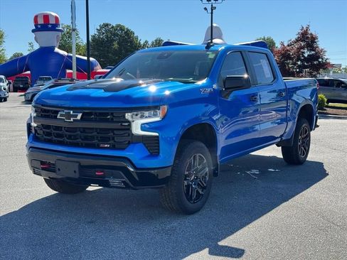 Used 2025 Chevrolet Silverado 1500 LT Trail Boss w/ Convenience Package II AWD/4WD image 7