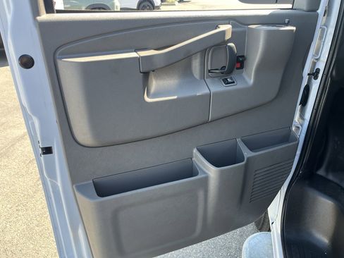 Used 2024 Chevrolet Express 2500 Work Van 3D Cargo Van w/ Driver Convenience Package image 18