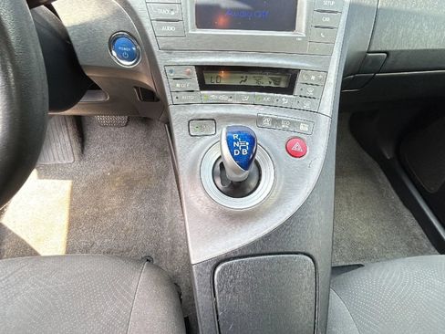 Used 2013 Toyota Prius Two FWD image 22