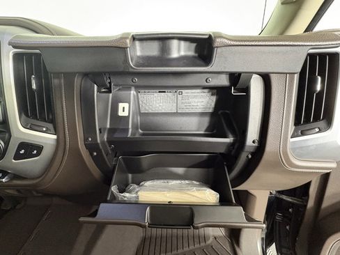 Used 2017 GMC Sierra 1500 SLT w/ Suspension Package, Off-Road image 32