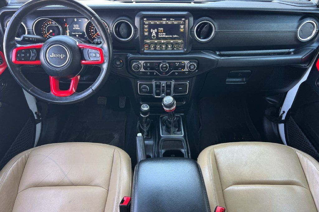 Used 2018 Jeep Wrangler Unlimited Sahara AWD/4WD image 16