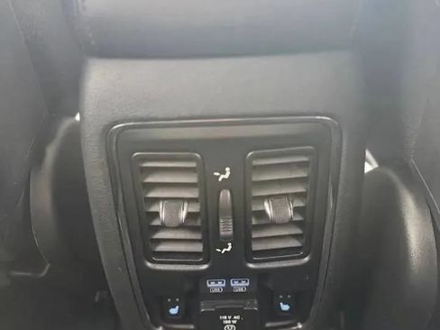 Used 2018 Jeep Grand Cherokee Limited AWD/4WD image 20