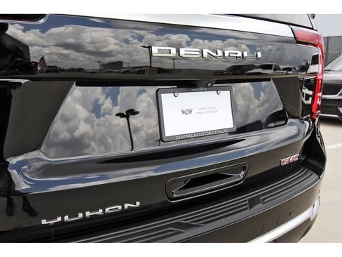 Used 2026 GMC Yukon XL Denali w/ Sun & Power Step Package AWD/4WD image 31
