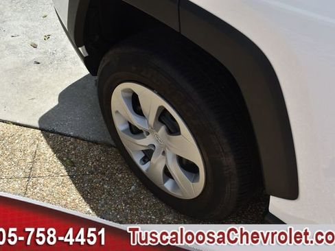 Used 2025 Toyota RAV4 LE FWD image 13