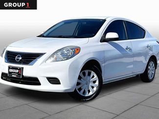 Used 2013 Nissan Versa SV video 1