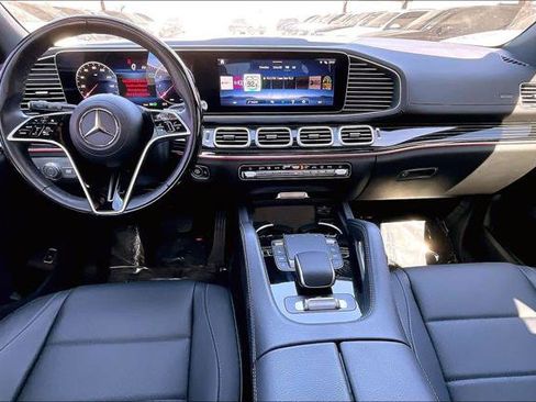 Used 2024 Mercedes-Benz GLS 450 4MATIC image 14