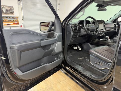 Used 2021 Ford F150 Lariat w/ Equipment Group 502A High image 11