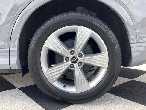 Used 2022 Audi Q4 e-tron Premium w/ Convenience Package image 27