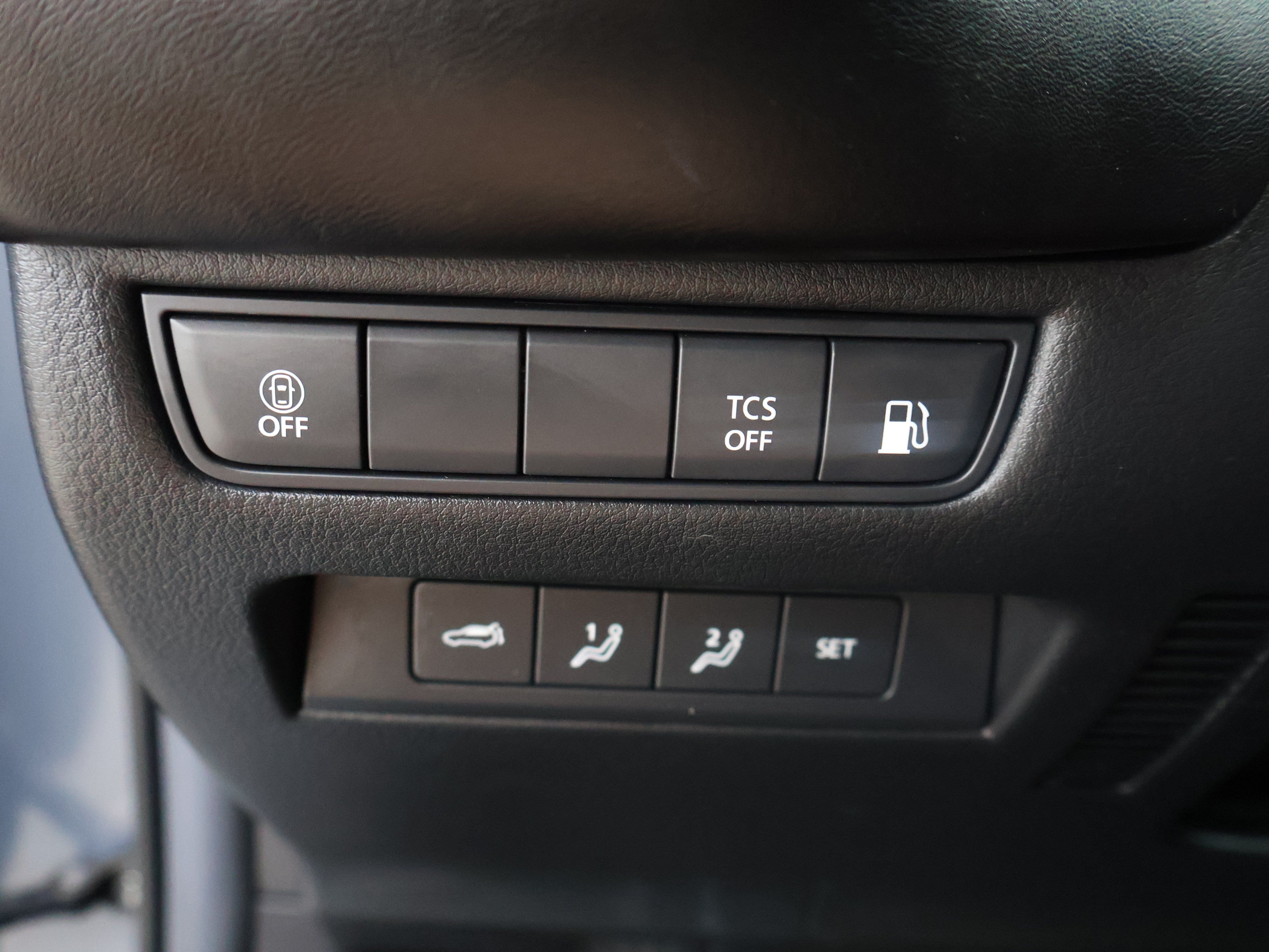 Used 2025 MAZDA CX-50 AWD 2.5 Hybrid w/ Premium Pkg image 43
