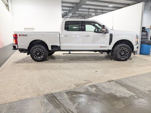 Used 2025 Ford F350 Platinum AWD/4WD image 2