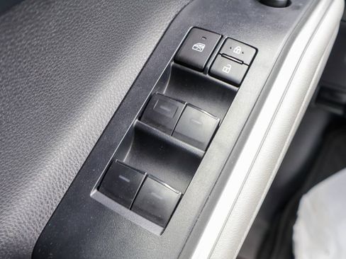 Used 2024 Toyota Highlander XLE image 20