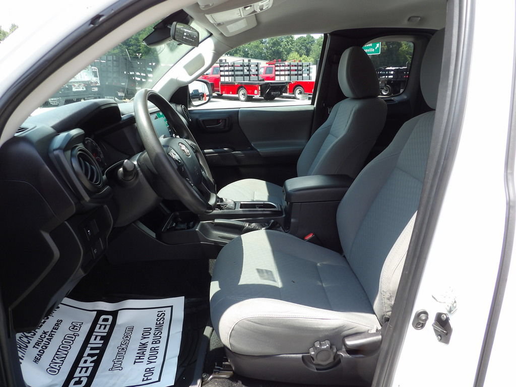 Used 2020 Toyota Tacoma SR RWD image 17