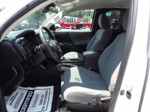 Used 2020 Toyota Tacoma SR RWD image 17