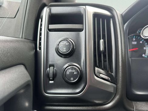 Used 2018 Chevrolet Silverado 1500 LT AWD/4WD image 26