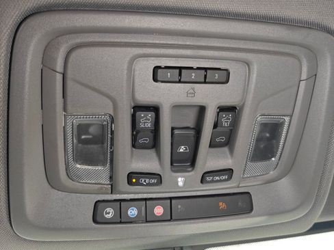 Used 2019 Chevrolet Silverado 1500 LT Trail Boss AWD/4WD image 12