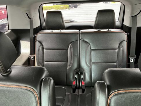 Used 2023 GMC Acadia AT4 w/ Technology Package AWD/4WD image 24