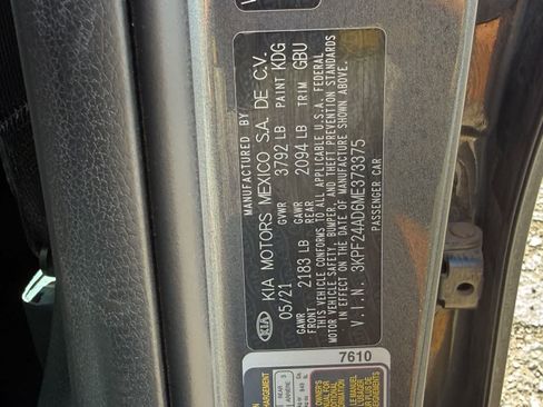 Used 2021 Kia Forte LXS FWD image 27