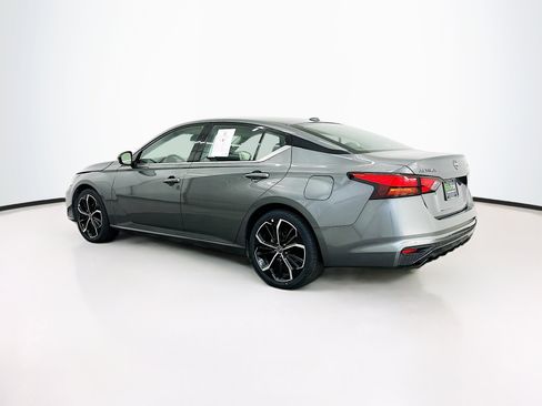 Used 2025 Nissan Altima 2.5 SR FWD image 5