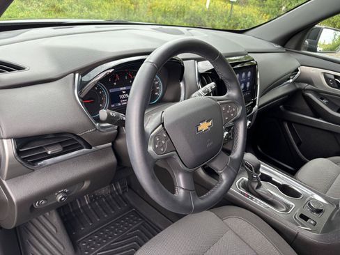 Used 2023 Chevrolet Traverse LT AWD/4WD image 11