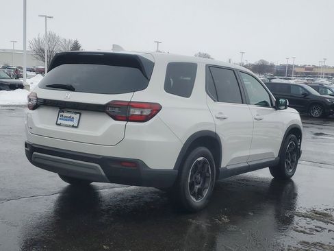 Certified 2025 Honda Pilot EX-L image 7