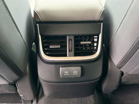 Used 2022 Subaru Outback Premium image 19