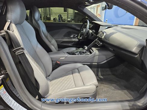 Used 2017 Audi R8 V10 image 14