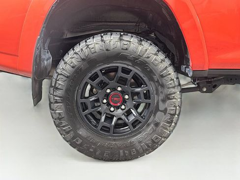 Used 2024 Toyota 4Runner TRD Off-Road Premium w/ Moonroof Package AWD/4WD image 35