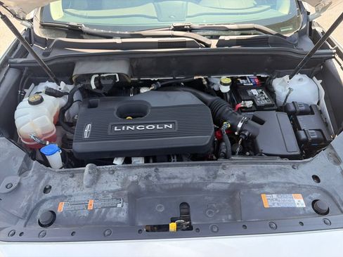 Used 2019 Lincoln Nautilus Select w/ Cargo Utility Package FWD image 23