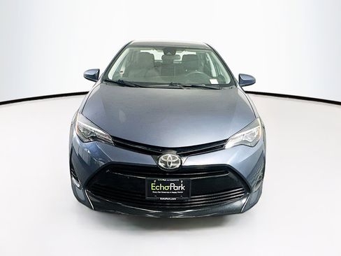Used 2019 Toyota Corolla LE image 2