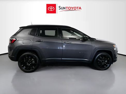 Used 2024 Jeep Compass Latitude w/ Convenience Group image 2