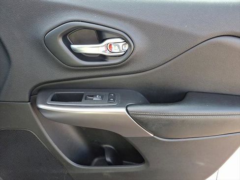 Certified 2020 Jeep Cherokee Limited image 10