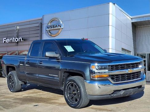 Used 2018 Chevrolet Silverado 1500 LT image 1