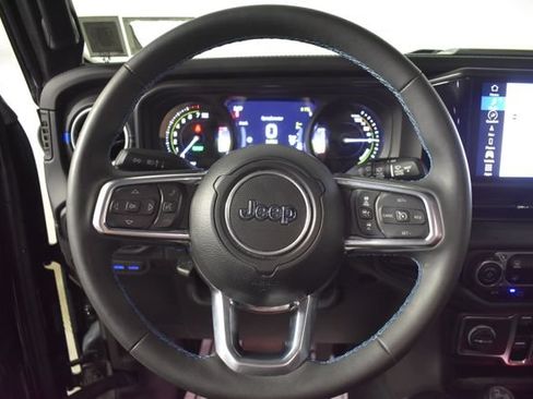 Used 2024 Jeep Wrangler High Altitude AWD/4WD image 14