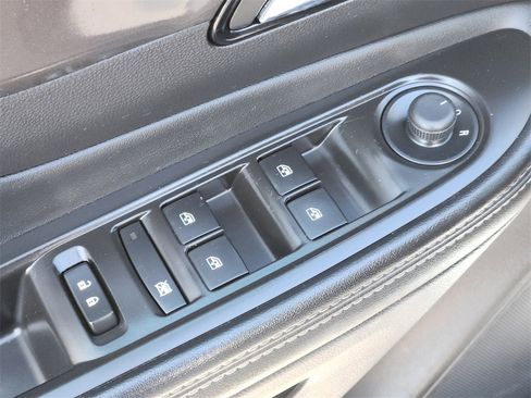 Used 2021 Buick Encore Preferred image 16