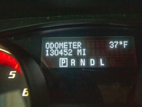 Used 2010 GMC Acadia SL w/ Preferred Package image 16