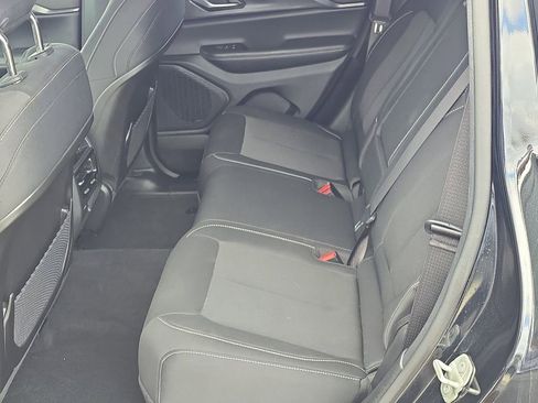 Certified 2023 Jeep Grand Cherokee Laredo w/ Luxury Tech Group I image 12