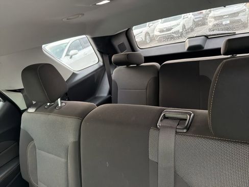 Used 2020 Chevrolet Traverse LS image 9