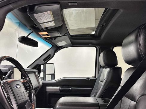Used 2016 Ford F250 Lariat w/ Lariat Ultimate Package AWD/4WD image 24