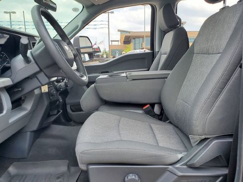 Certified 2024 Ford F250 XL w/ STX Appearance Package AWD/4WD image 4