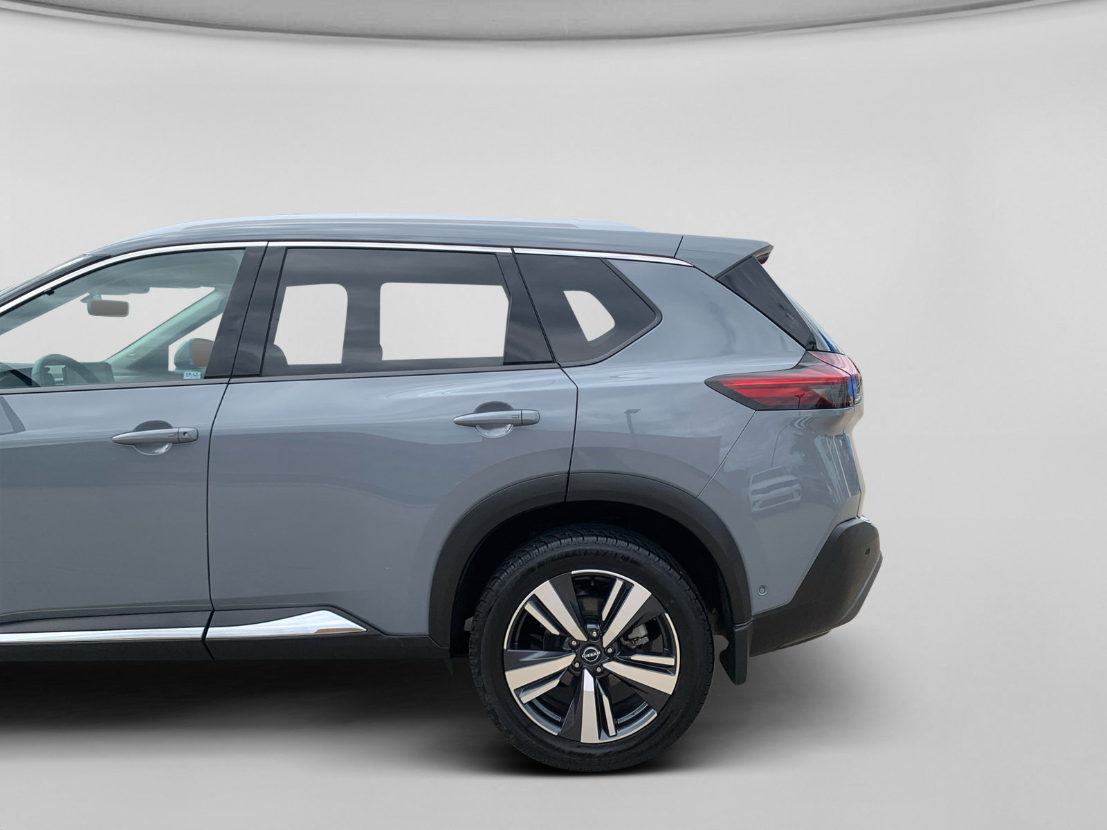 Used 2023 Nissan Rogue SL w/ SL Premium Package FWD image 13