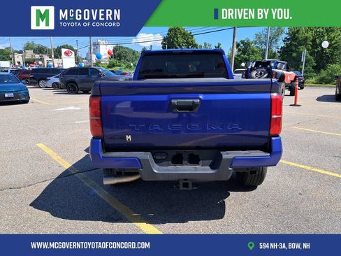 Used 2025 Toyota Tacoma TRD Sport AWD/4WD image 4