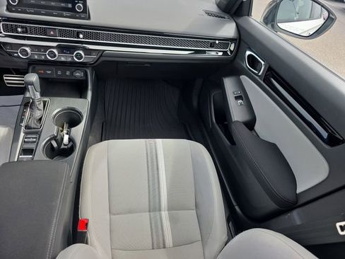 Used 2025 Honda Civic Sport image 16