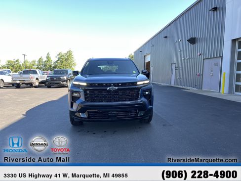 Used 2026 Chevrolet Traverse RS w/ LPO, Floor Liner Package AWD/4WD image 2