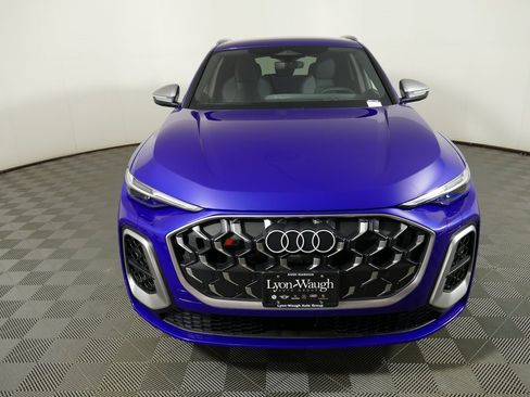 New 2025 Audi SQ5 Premium image 8