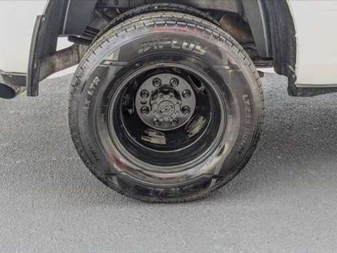 Used 2022 RAM 3500 Tradesman w/ Chrome Appearance Group AWD/4WD image 33